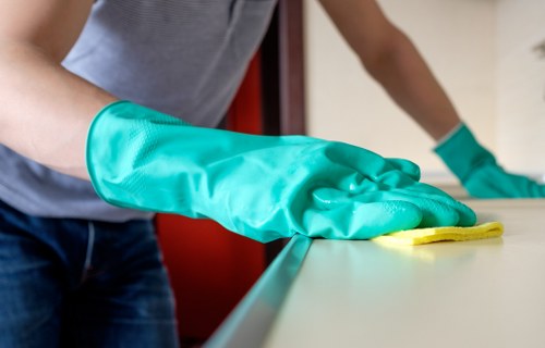 Dust removal from elegant curtains during curtain cleaning